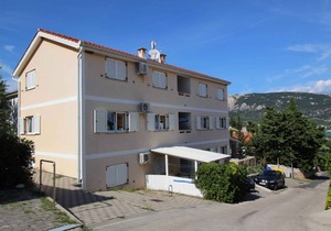 Holiday apartment with air conditioning