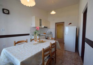 Holiday apartment with air conditioning, Internet and sea view