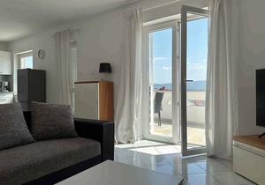 Holiday apartment with sea view