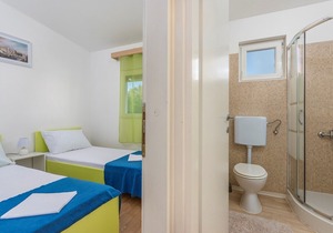 Holiday house with private pool No.2 in holiday park Jelovci