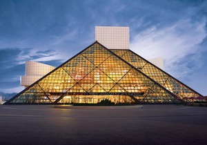 Holiday Inn Cleveland Clinic, An IHG Hotel