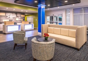 Holiday Inn Express & Suites - Tampa North - Wesley Chapel, an IHG Hotel
