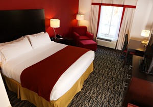 Holiday Inn Express Hotel & Suites - Sumter, an Ihg Hotel