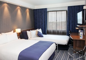 Holiday Inn Express London Heathrow T5, an Ihg Hotel