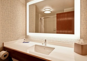 Holiday Inn Express Newport North - Middletown, an Ihg Hotel