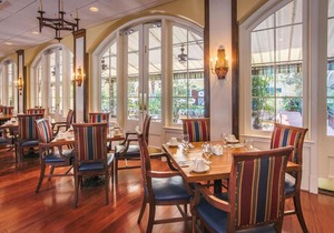 Holiday Inn Hotel French Quarter-Chateau Lemoyne