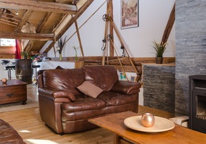 Home from home 5 bedroom chalet, log burner sauna and village location.