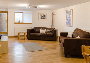 Home from home 5 bedroom chalet, log burner sauna and village location.