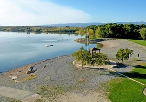 Homerez - House for 6 ppl. with shared pool, garden and terrace at Homps