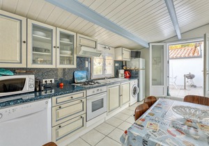 Homerez last minute deal - Beautiful house near the beach