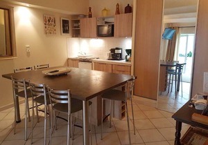 Homerez last minute deal - Amazing apartment with shared pool