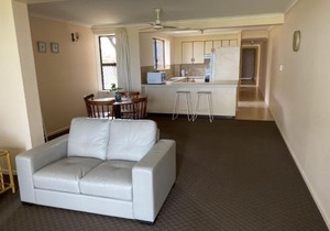 Horizons Unit 2 Beachfront Unit