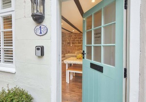 Host & Stay | Dolphin Cottage 1736