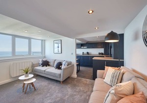 Host & Stay | Pier View Penthouse