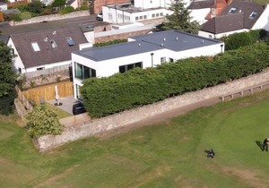 -HOT TUB- Entire Penthouse, 3 bed, East Lothian luxury apartment w/Gdn & Hot Tub