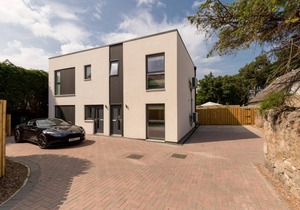 *HOT TUB* Entire 6 bed East Lothian luxury retreat w/garden + hot tub, sleeps 12