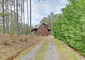 Hot tub,minutes to Ocoee river whitewater rafting and hiking, pool table, Pet Friendly, fire pit