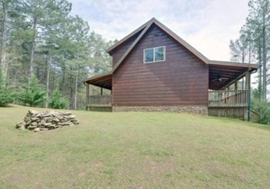 Hot tub,minutes to Ocoee river whitewater rafting and hiking, pool table, Pet Friendly, fire pit
