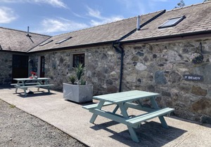 House ∙ 2 bedrooms ∙ 4 guests