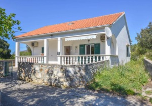 House ∙ 2 bedrooms ∙ 6 guests