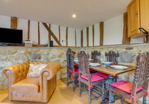 House ∙ 2 bedrooms ∙ 4 guests