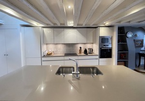 HS13 Marais Family Apartment