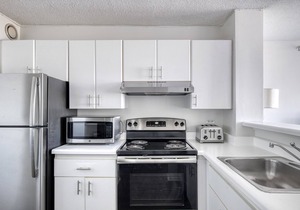 Ideal Streeterville Studio w/Gym, Pool, walk to Navy Pier, by Blueground