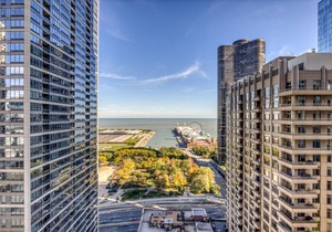 Ideal Streeterville Studio w/Gym, Pool, walk to Navy Pier, by Blueground
