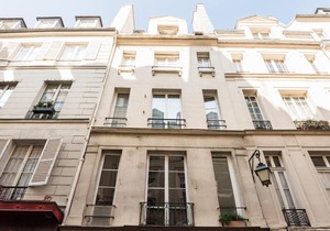 Île Saint-Louis apartment