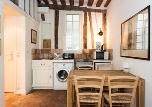 Île Saint-Louis apartment