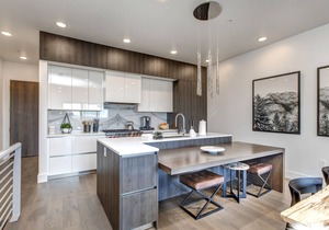 In Canyons Village with Luxury Amenities, 3 Master BD + Private Hot Tub!