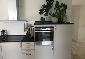 In the charming coastal town of Rågeleje, this lovely holiday home is located.