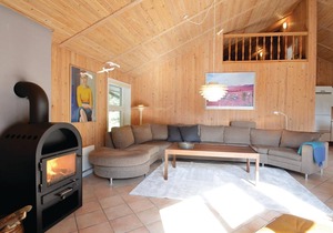 In the choice of materials for this beautiful craftsman house a lot of attention was paid to good qu