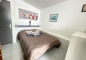 In the heart of La Flotte - House 2 people - Private patio - Private parking