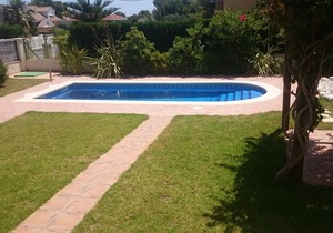 Independent villa for 8 people, private pool, 1600m from the beach