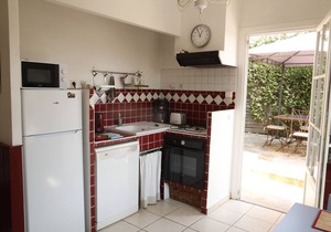 Individual house. Exceptional sea view, swimming pool, beach 400 m'away.