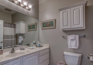 Inn at Seacrest 201 on 30A, Seacrest Beach, balcony, King Bed, all new !