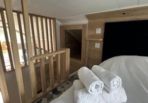 Inverness Lodge-Free Parking-Balcony-Sleeps 4