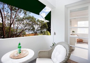 IS 4/46 New Beach in Darling Point