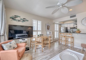 Island Breezes at Island Place 202!
