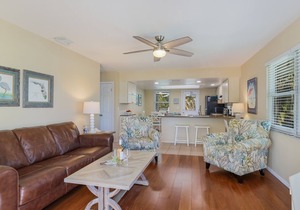 Island Hideaway East: 5 Minute Walk to Beach, Private Pool by Anna Maria Life Vacation Rentals