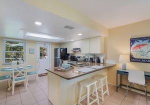 Island Hideaway East: 5 Minute Walk to Beach, Private Pool by Anna Maria Life Vacation Rentals