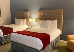 Just What You Were Looking For! Free Parking, Close to Hermosa Beach Pier