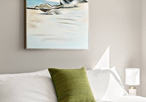 Kasa | Bright & Airy 1BD + Pool Access | Plano