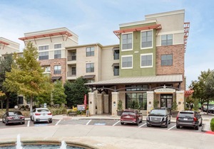 Kasa | Family Friendly 2B + Steps to Stonebriar Mall | Frisco