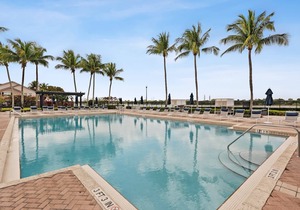 Kasa | Modern 1BD + Pet Friendly | Wellington