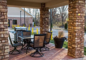 King Studio. Free Breakfast. Indoor Pool. Gym.