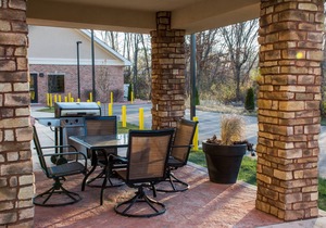 King Studio. Free Breakfast. Indoor Pool.