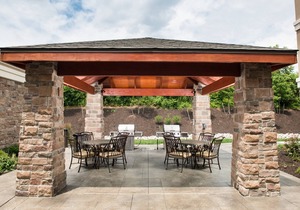 King Studio | Free Breakfast, Pool & Hot Tub Access!