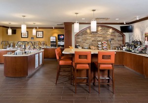 King Suite. Free Breakfast, Pool, Hot Tub, Flatscreen TV